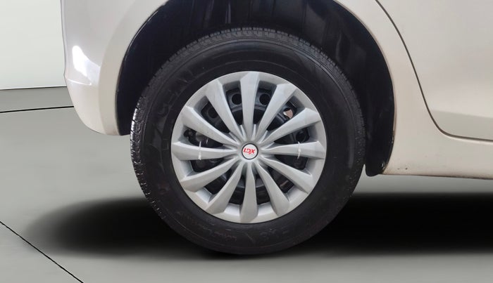 2013 Maruti Swift VXI, Petrol, Manual, 63,711 km, Right Rear Wheel