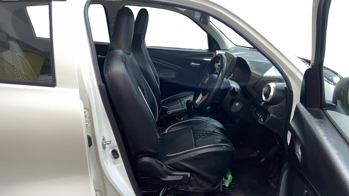 2023 Maruti Celerio ZXI, Petrol, Manual, 13,846 km, Right Side Front Door Cabin