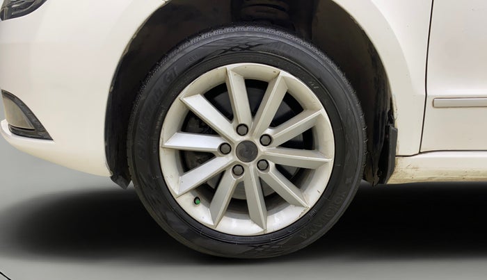 2014 Skoda Superb ELEGANCE 1.8 TSI AT, Petrol, Automatic, 64,620 km, Left Front Wheel