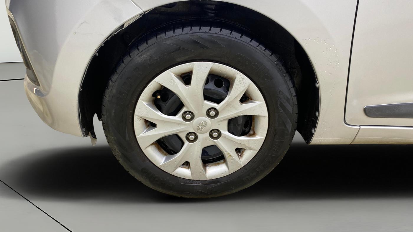 2014 Hyundai Grand i10 SPORTZ 1.2 KAPPA VTVT, Petrol, Manual, 92,251 km, Left Front Wheel