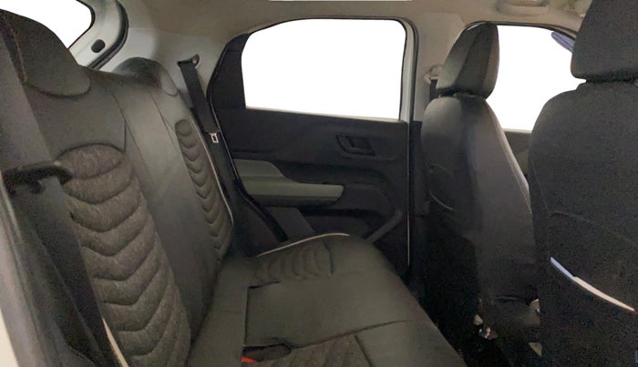 2022 Tata PUNCH ADVENTURE AMT, Petrol, Automatic, 30,374 km, Right Side Rear Door Cabin