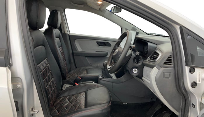 2020 Tata ALTROZ XE PETROL, Petrol, Manual, 34,131 km, Right Side Front Door Cabin