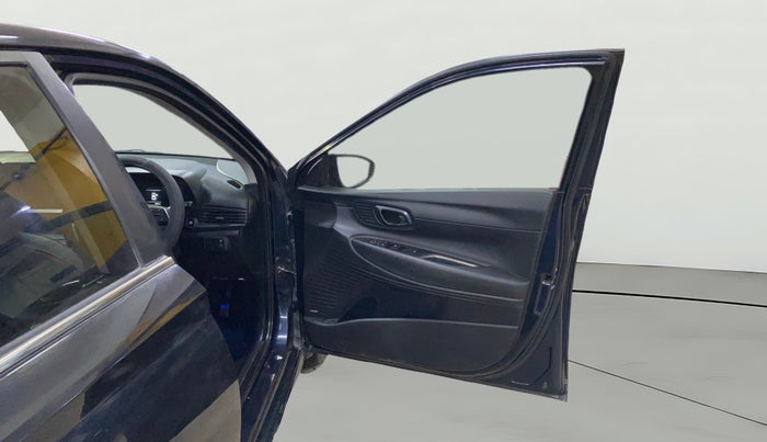 2023 Hyundai NEW I20 ASTA 1.2 MT, Petrol, Manual, 43,230 km, RHS Front Door