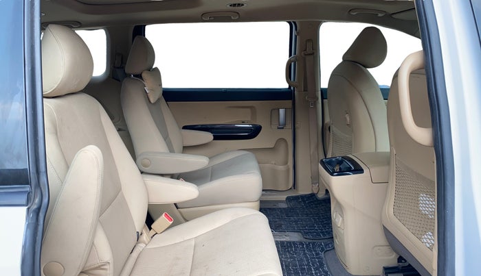 2020 KIA CARNIVAL PRESTIGE 2.2 7 STR, Diesel, Automatic, 86,873 km, Right Side Rear Door Cabin