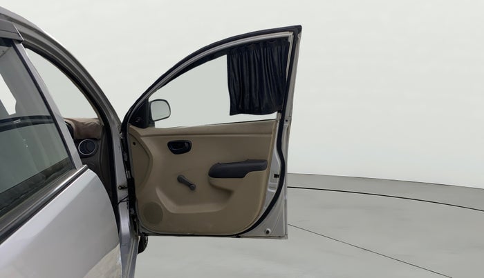 2016 Hyundai i10 D LITE 1.1, CNG, Manual, 85,948 km, RHS Front Door