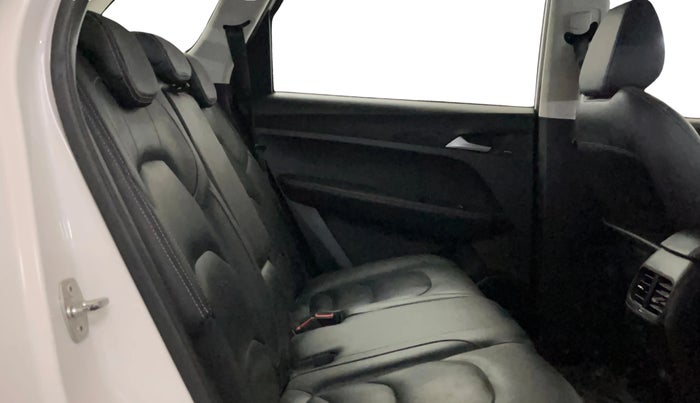 2020 MG HECTOR SHARP 1.5 DCT PETROL, Petrol, Automatic, 66,365 km, Right Side Rear Door Cabin