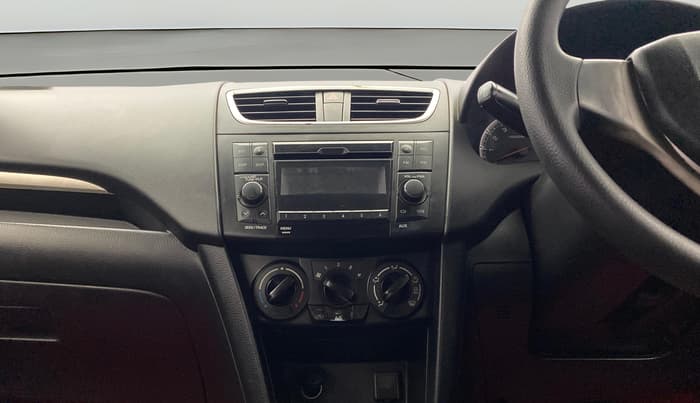 2016 Maruti Swift VXI, Petrol, Manual, 1,39,817 km, Air Conditioner