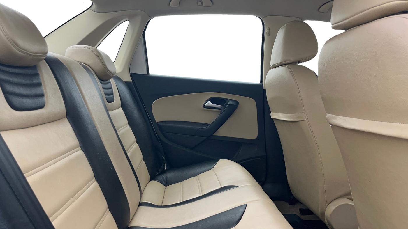 2016 Volkswagen Ameo COMFORTLINE 1.2L, Petrol, Manual, 66,582 km, Right Side Rear Door Cabin