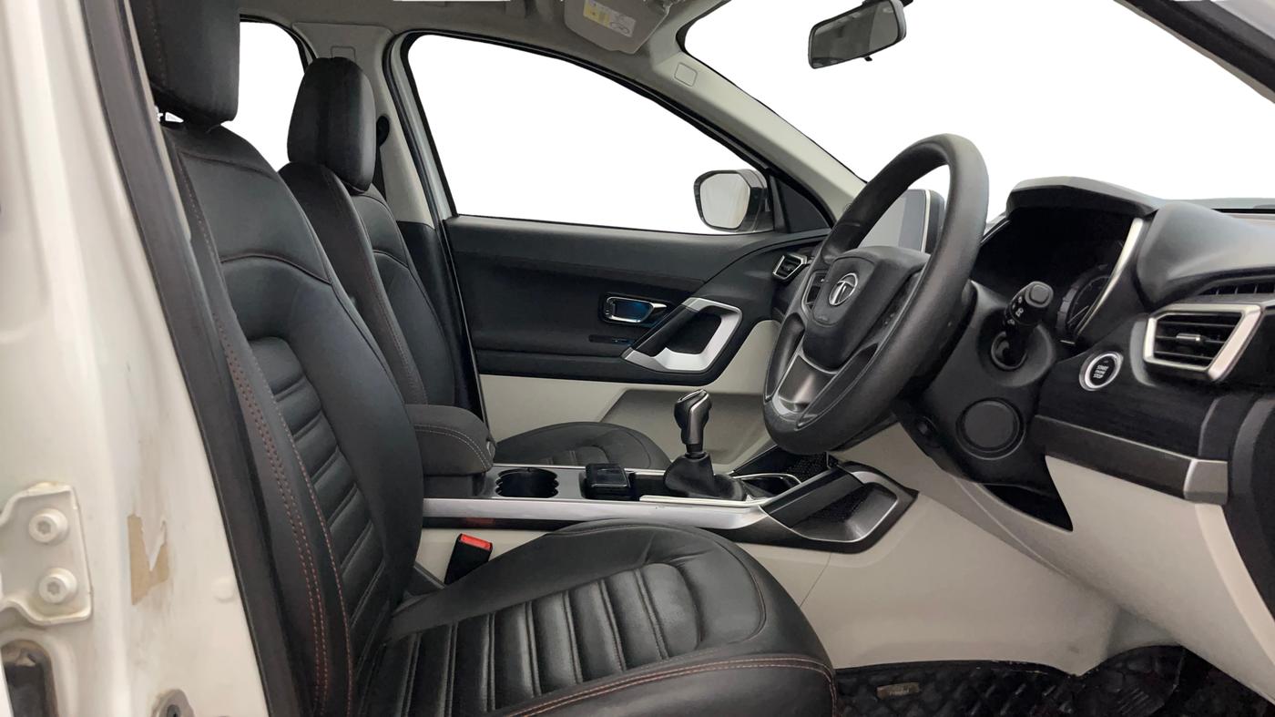 2022 Tata Safari XT PLUS, Diesel, Manual, 69,813 km, Right Side Front Door Cabin