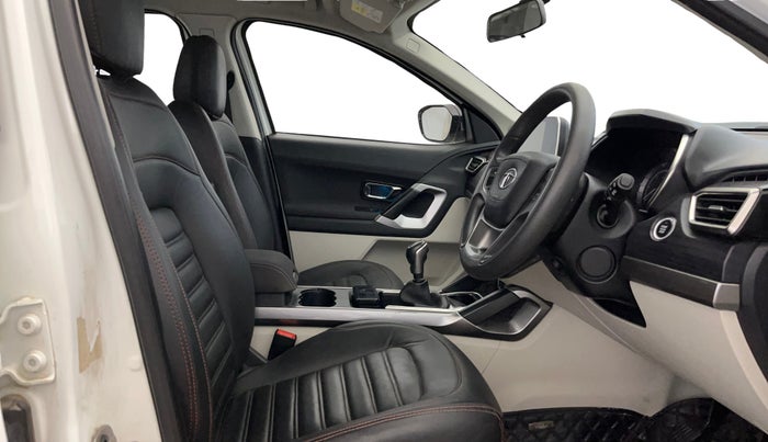 2022 Tata Safari XT PLUS, Diesel, Manual, 69,692 km, Right Side Front Door Cabin