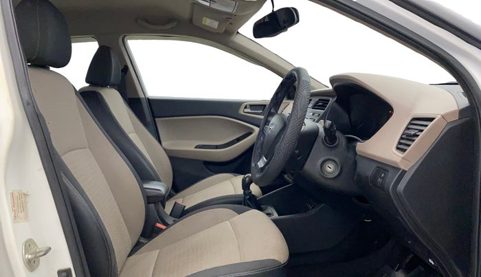 2017 Hyundai Elite i20 SPORTZ 1.2, Petrol, Manual, 57,905 km, Right Side Front Door Cabin