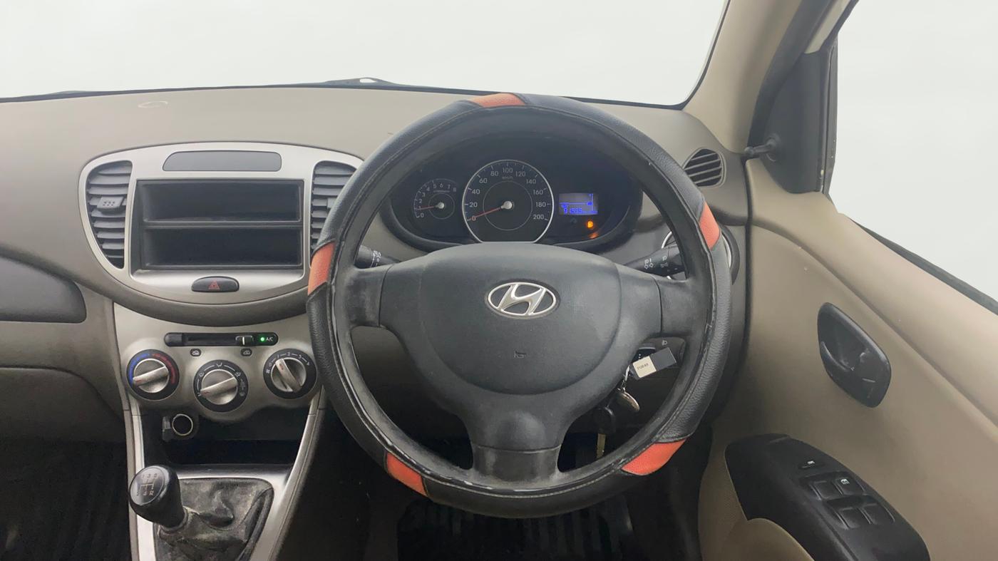 2016 Hyundai i10 MAGNA 1.1, CNG, Manual, 91,361 km, Steering Wheel Close Up
