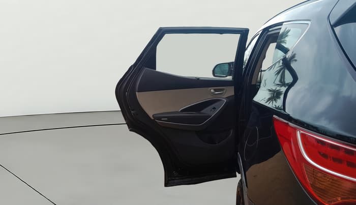 2014 Hyundai Santa Fe 4 WD AT, Diesel, Automatic, 90,566 km, LHS Rear Door