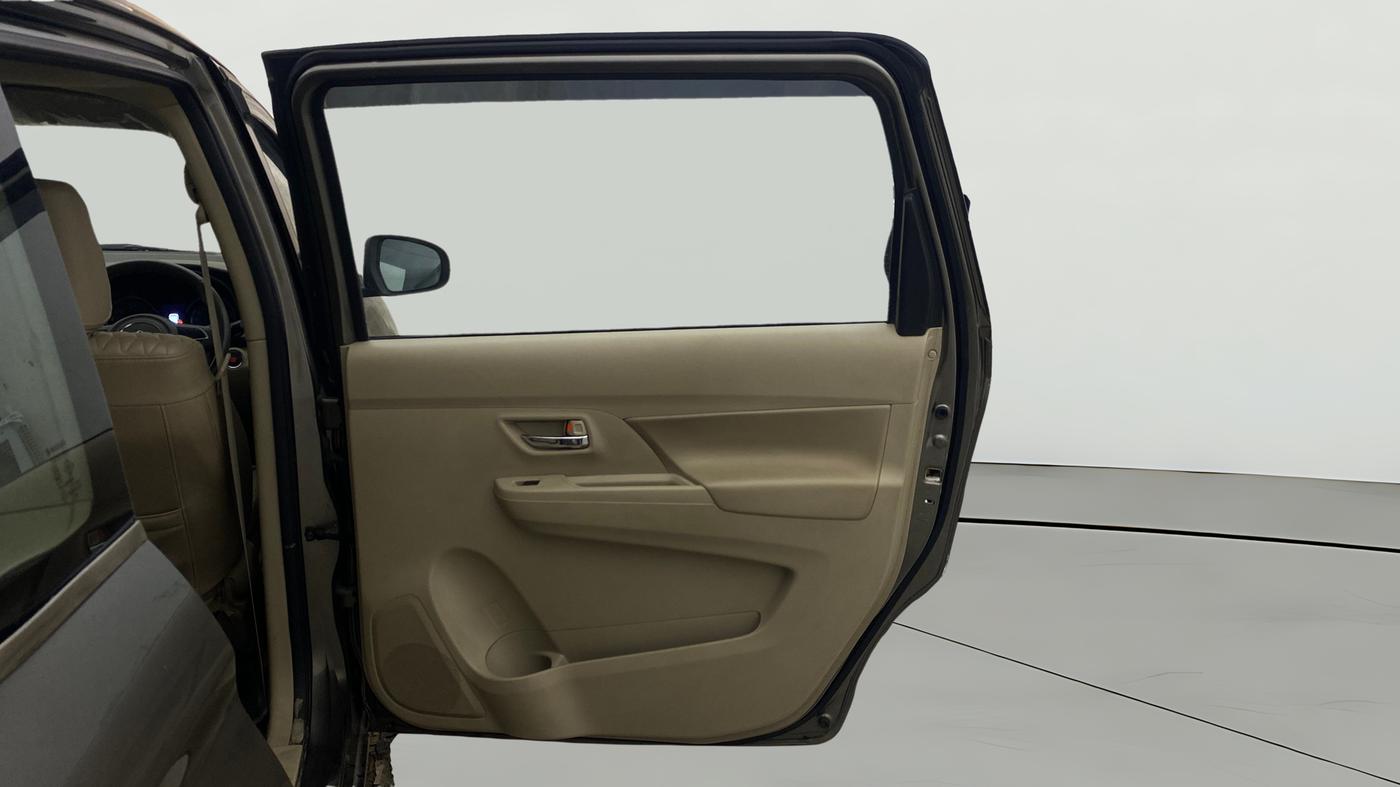 2020 Maruti Ertiga ZXI+ SHVS, Petrol, Manual, 17,642 km, RHS Rear Door