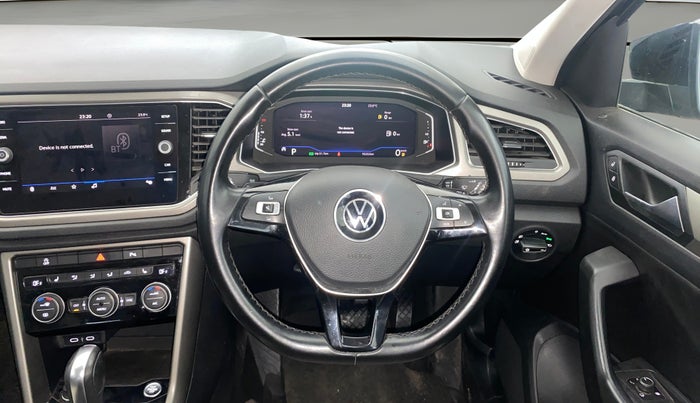 2021 Volkswagen T-ROC 1.5 TSI AT, Petrol, Automatic, 95,260 km, Steering Wheel Close Up