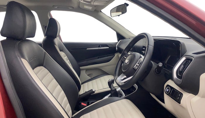 2021 KIA SONET HTX 1.0 IMT, Petrol, Manual, 33,427 km, Right Side Front Door Cabin