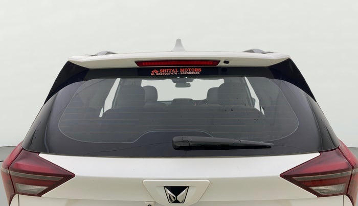 2021 Mahindra XUV700 AX 7 LUXURY D AT 7 STR, Diesel, Automatic, 1,00,162 km, Rear Windshield