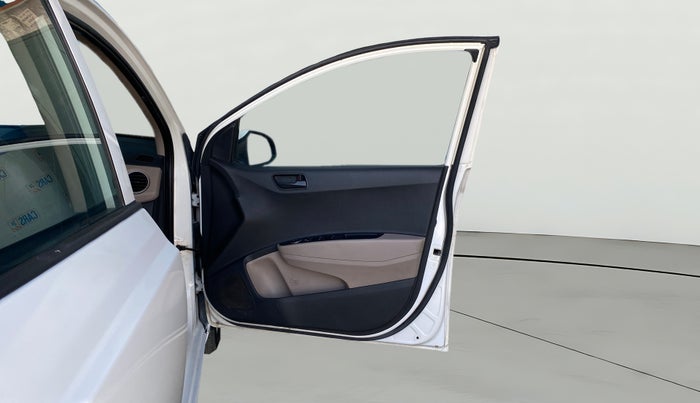 2014 Hyundai Grand i10 MAGNA 1.2 KAPPA VTVT, Petrol, Manual, 1,15,838 km, RHS Front Door