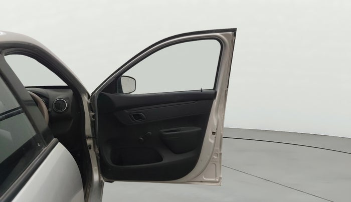 2017 Renault Kwid RXL, Petrol, Manual, 31,480 km, RHS Front Door