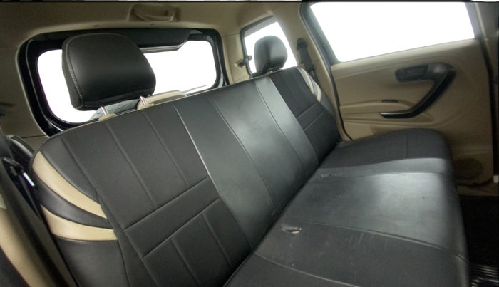 2022 Mahindra BOLERO NEO N 8, Diesel, Manual, 37,920 km, Right Side Rear Door Cabin