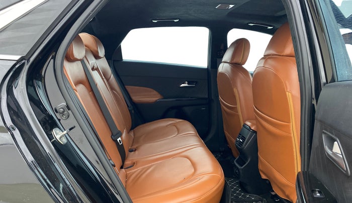 2024 Hyundai Verna SX (O) 1.5 MPI MT, Petrol, Manual, 29,076 km, Right Side Rear Door Cabin