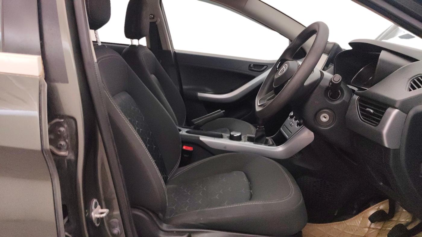 2021 Tata NEXON XE PETROL, Petrol, Manual, 35,694 km, Right Side Front Door Cabin