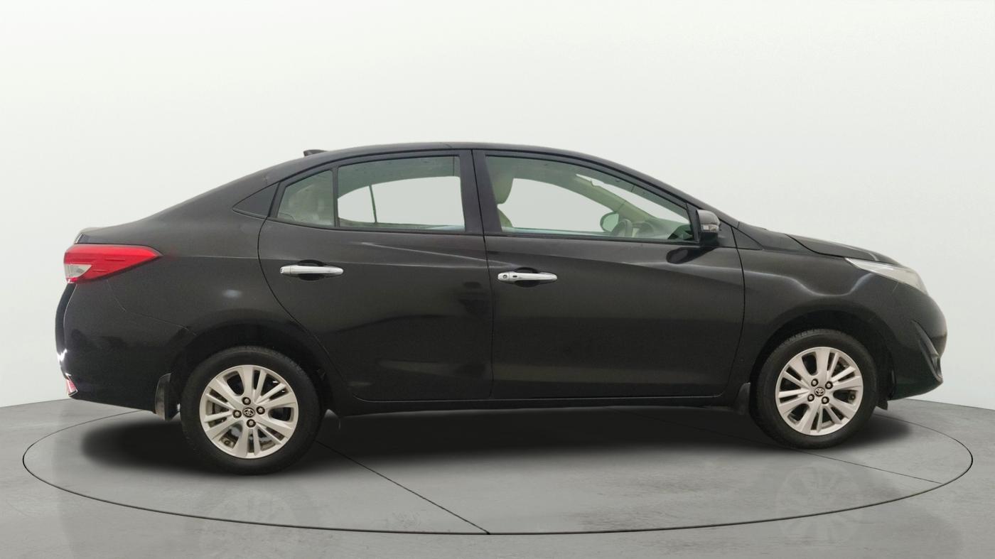 2018 Toyota YARIS VX CVT, Petrol, Automatic, 55,130 km, Right Side View