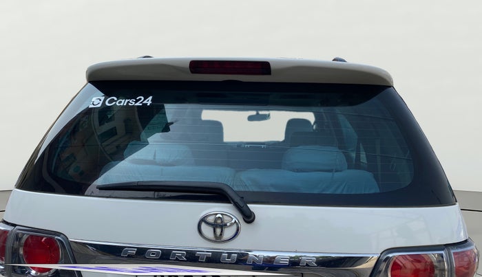 2013 Toyota Fortuner 3.0 4X4 MT, Diesel, Manual, 1,28,393 km, Rear Windshield