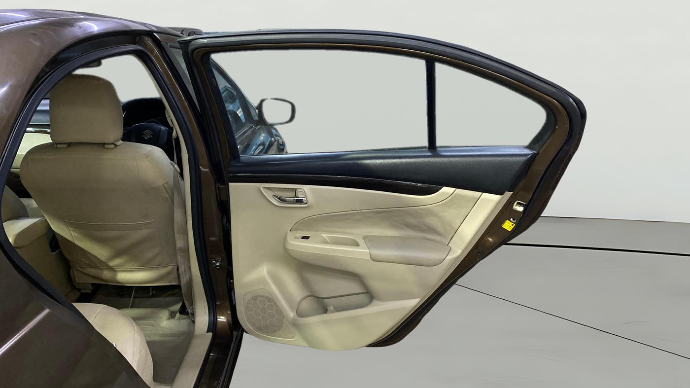 2016 Maruti Ciaz ZXI AT, Petrol, Automatic, 43,172 km, RHS Rear Door