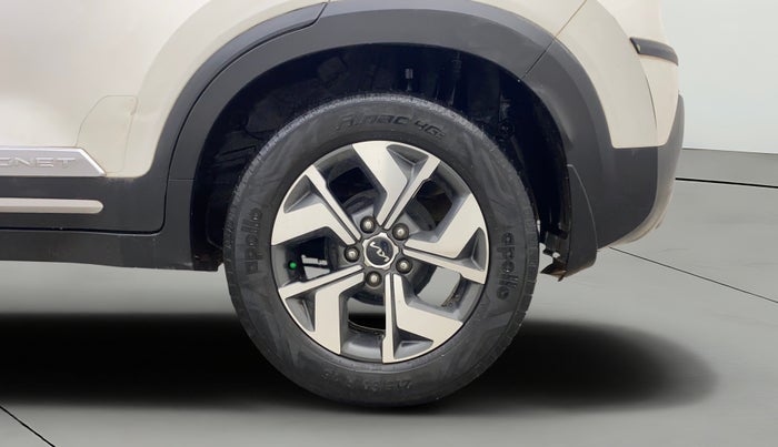 2021 KIA SONET HTX 1.5, Diesel, Manual, 51,600 km, Left Rear Wheel