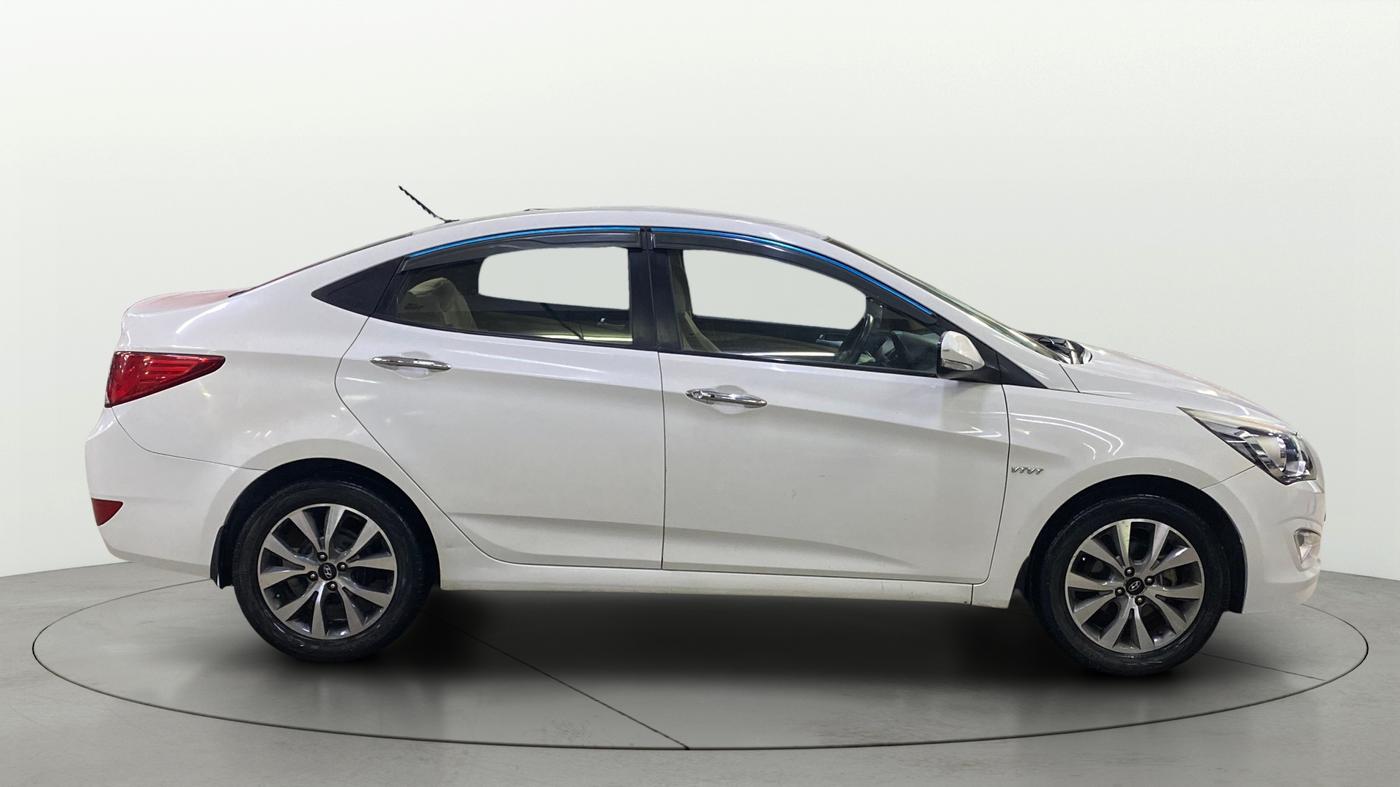 2015 Hyundai Verna FLUIDIC 4S 1.6 VTVT S(O), Petrol, Manual, 61,574 km, Right Side View