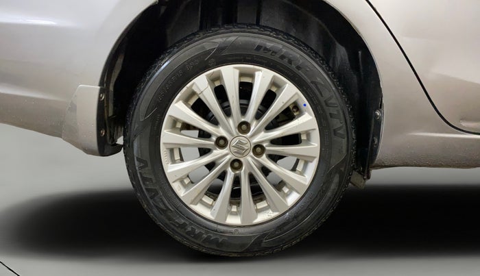 2015 Maruti Ciaz ZXI+, CNG, Manual, 78,804 km, Right Rear Wheel