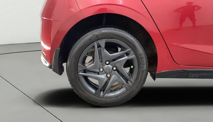 2022 Hyundai NEW I20 SPORTZ 1.2 MT, Petrol, Manual, 16,877 km, Right Rear Wheel