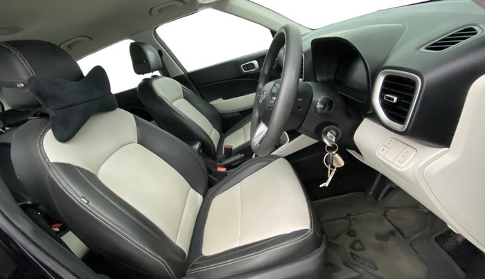 2024 Hyundai VENUE S 1.2, Petrol, Manual, 21,891 km, Right Side Front Door Cabin