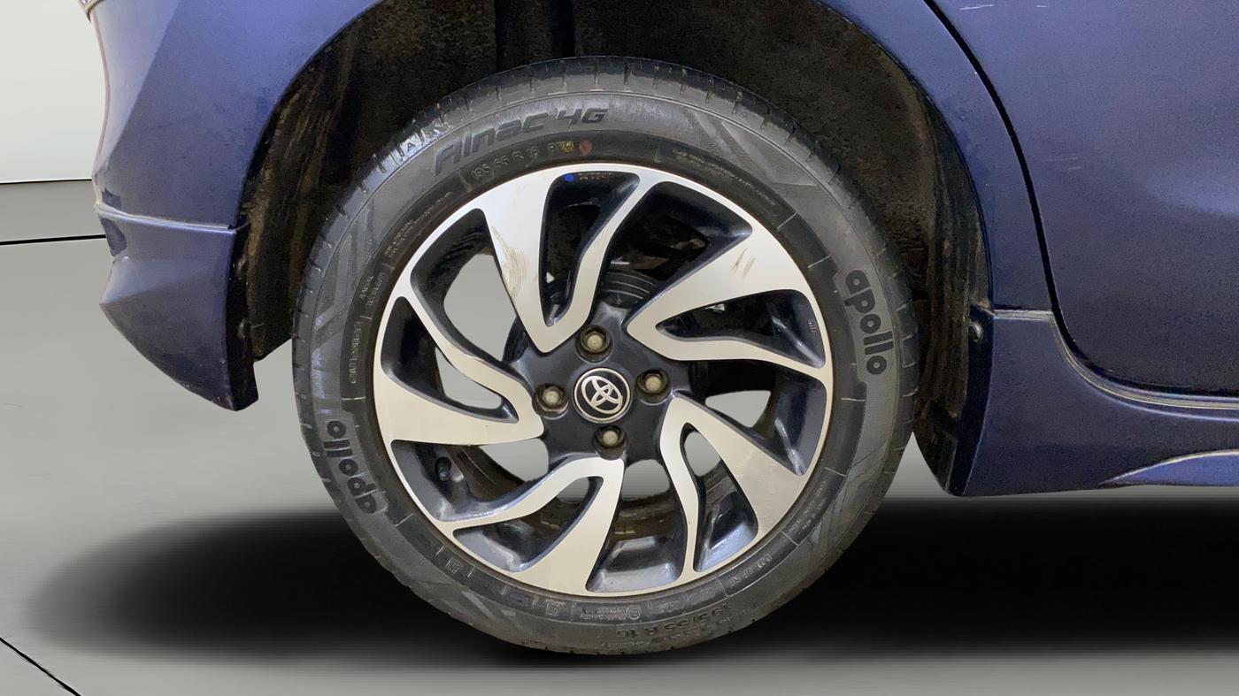2019 Toyota Glanza V, Petrol, Manual, 38,395 km, Right Rear Wheel