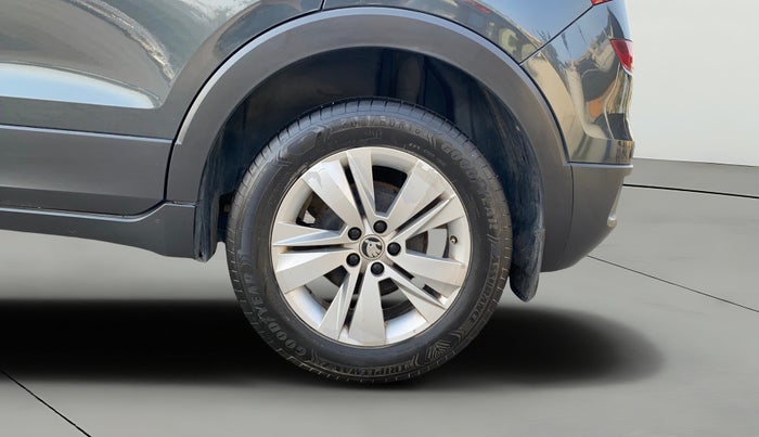 2022 Skoda KUSHAQ AMBITION 1.0L TSI MT, Petrol, Manual, 49,014 km, Left Rear Wheel