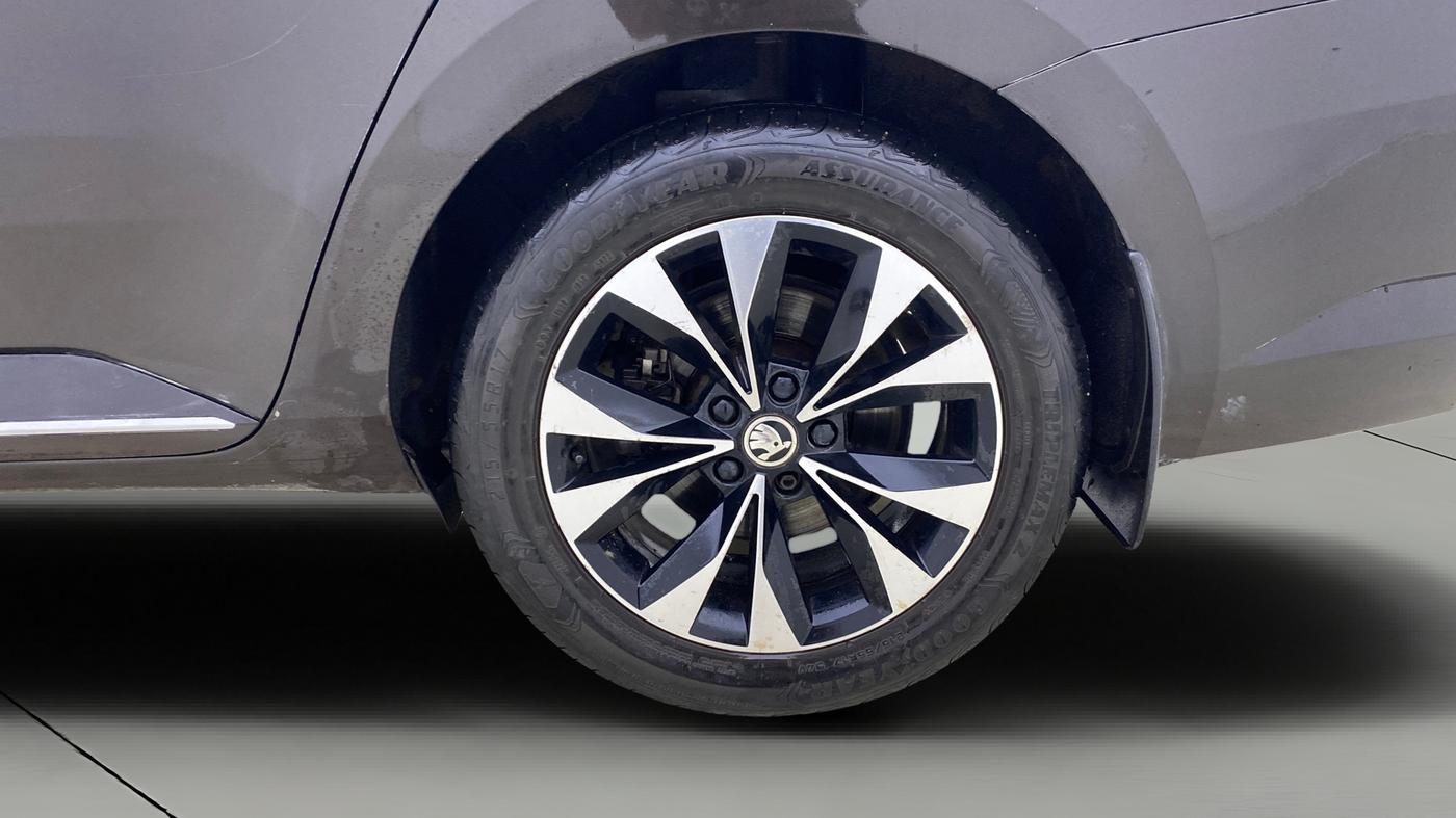 2020 Skoda Superb L&K 2.0 TSI AT, Petrol, Automatic, 86,208 km, Left Rear Wheel