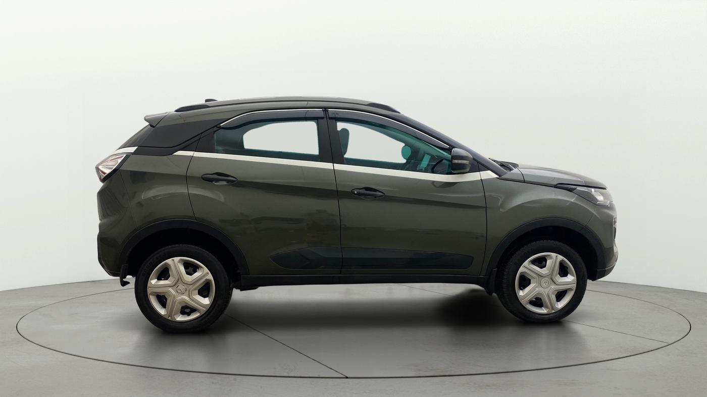 2021 Tata NEXON XM SUNROOF PETROL, Petrol, Manual, 56,947 km, Right Side View