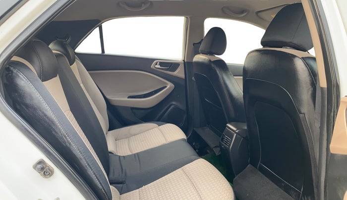 2017 Hyundai Elite i20 SPORTZ 1.2, Petrol, Manual, 20,022 km, Right Side Rear Door Cabin