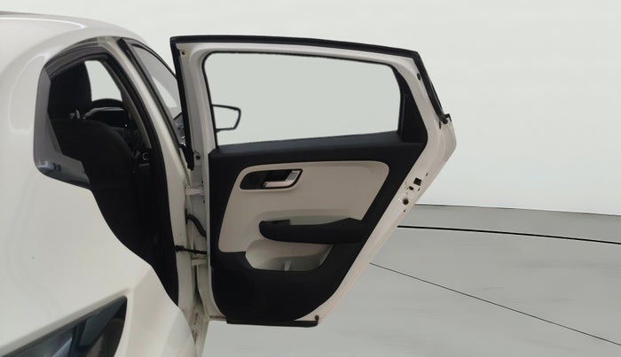 2023 Tata ALTROZ XZ PLUS O SUNROOF CNG, CNG, Manual, 19,101 km, RHS Rear Door