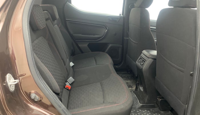 2023 Renault Kiger RXZ AMT, Petrol, Automatic, 24,498 km, Right Side Rear Door Cabin