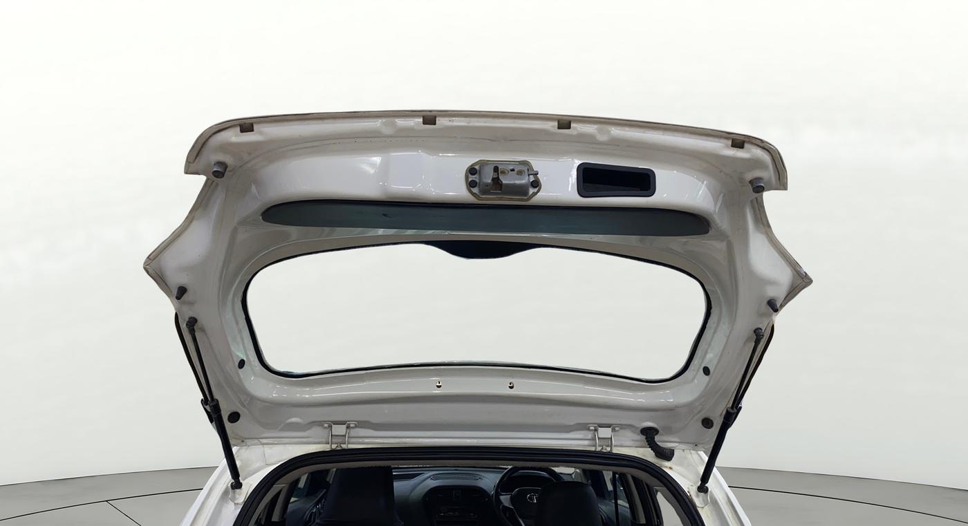 2018 Tata Tiago XE PETROL, Petrol, Manual, 49,226 km, Boot Door Open