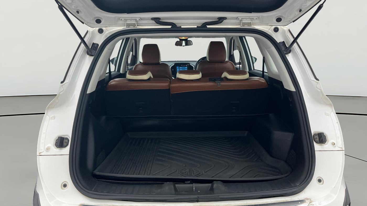 2021 MG HECTOR SHINE 1.5 PETROL TURBO MT, Petrol, Manual, 41,754 km, Boot Open Zoomed View