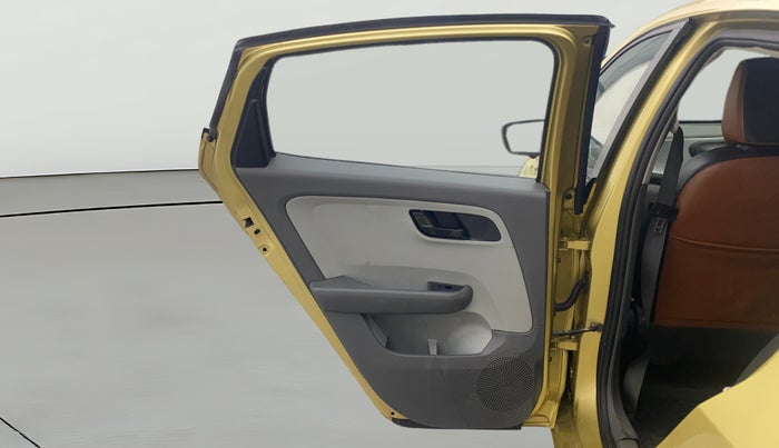 2020 Tata ALTROZ XT PETROL, Petrol, Manual, 95,395 km, LHS Rear Door