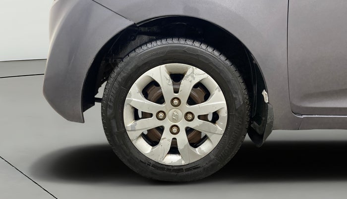 2016 Hyundai Eon MAGNA +, Petrol, Manual, 1,36,063 km, Left Front Wheel