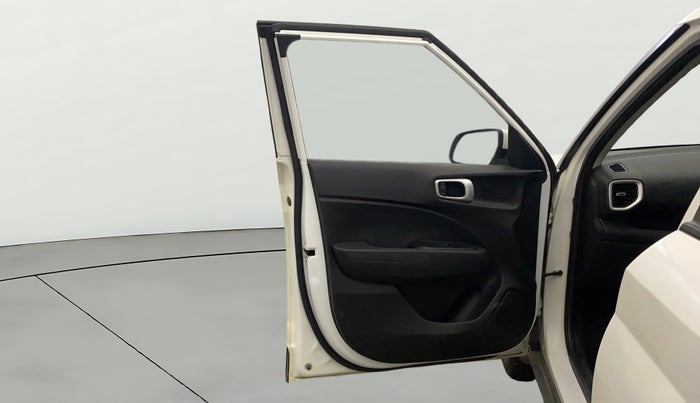 2020 Hyundai VENUE SX PLUS 1.0 TURBO DCT, Petrol, Automatic, 50,570 km, LHS Front Door