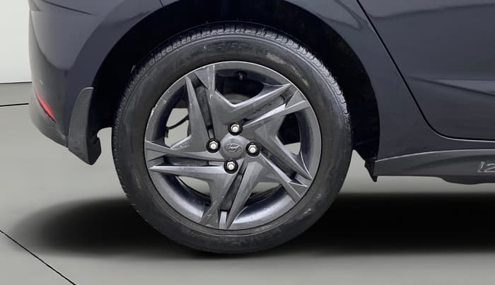 2021 Hyundai NEW I20 SPORTZ 1.2 AT, Petrol, Automatic, 40,248 km, Right Rear Wheel