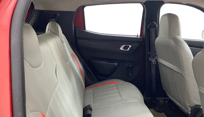 2018 Renault Kwid RXT 1.0 AMT, Petrol, Automatic, 23,085 km, Right Side Rear Door Cabin