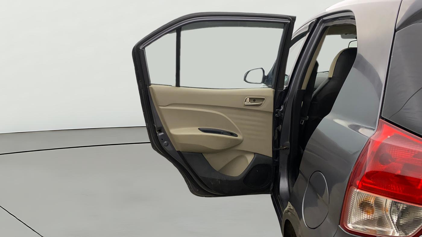 2019 Hyundai NEW SANTRO SPORTZ CNG, CNG, Manual, 85,746 km, LHS Rear Door