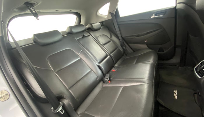 2020 Hyundai Tucson GLS 4WD AT DIESEL, Diesel, Automatic, 78,370 km, Right Side Rear Door Cabin